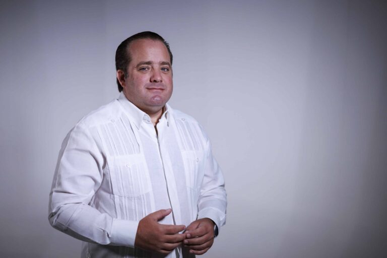 Paliza responde a Danilo Medina y asegura que el PLD apoyó reglamento de encuestas de la JCE