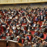 Los diputados franceses derogan un decreto del siglo XVII que regulaba la esclavitud