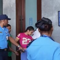 ¡Otra vez! Masha llega esposada a Ciudad Judicial por caso de armas ilegales