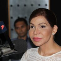 Mía Cepeda revela cirugía de 12 horas para retirar polímeros de su rostro