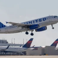 Un avión con destino a España regresa a Estados Unidos por un altavoz Bluetooth llamado ‘bomba’
