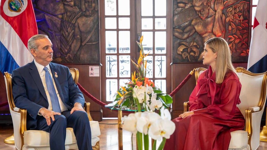 Abinader y presidenta electa de Costa Rica conversan sobre comercio y cooperación regional