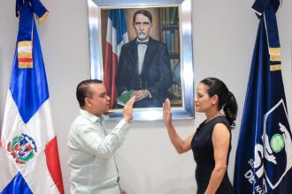 Juramentan a Yakaira García Peralta como directora del hospital materno Dra. Evangelina Rodríguez