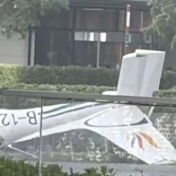 Una avioneta se estrella contra el rascacielos más alto de Pekín