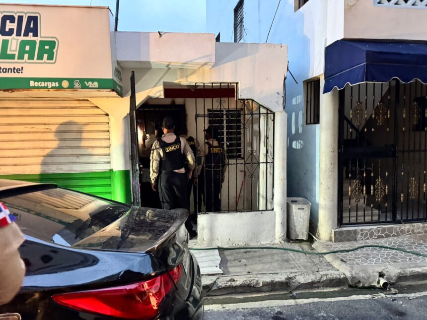 DNCD incauta más de 1,800 gramos de drogas y arresta a seis personas en operativos en el Distrito Nacional