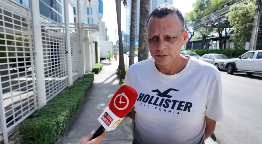 Entre lágrimas, colombiano desplazado agradece acogida de RD durante jornada electoral