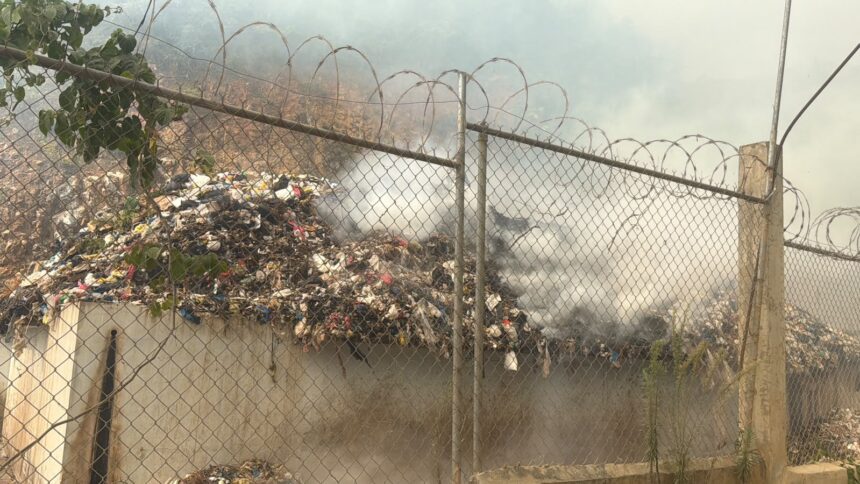 Incendio en estación de residuos de Las Terrenas; autoridades investigan causas