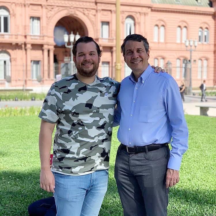 Orlando Jorge Villegas conmemora cuatro años de la partida de su padre "Tus valores siguen multiplicándose"