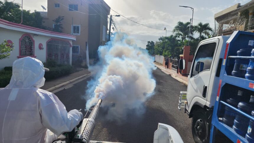 Salud pública intensifica jornada de fumigación en cumayasa para prevenir el Dengue