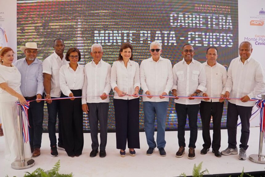 Raquel Peña inaugura carreteras que conectan Monte Plata con Cevicos y Sabana Grande de Boyá