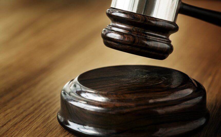 Tres meses de prisión para acusado de golpear y amenazar de muerte a su expareja en La Altagracia