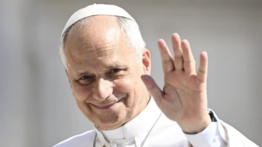 El papa pide a los jóvenes que elijan con sabiduría su colegio y universidad