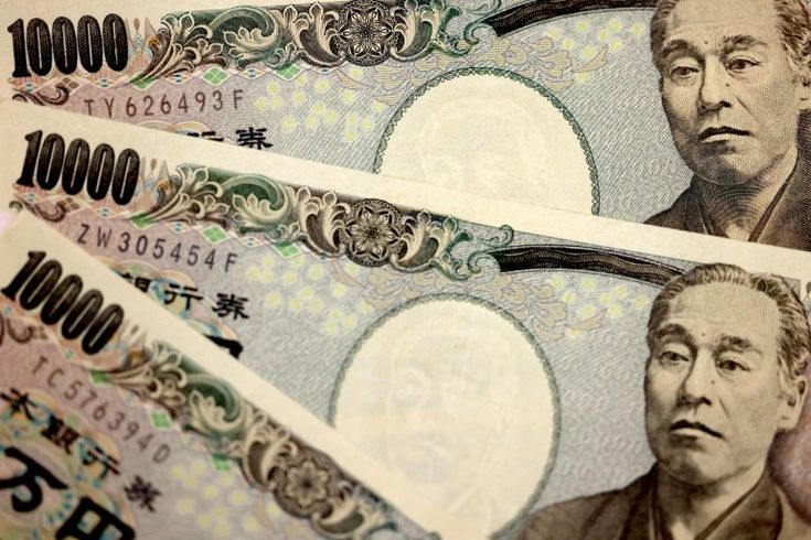 El yen cae a su nivel más bajo frente al dolar en casi 40 años