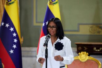 Venezuela en emergencia tras doble terremoto; mensaje de Delcy Rodríguez genera expectativa
