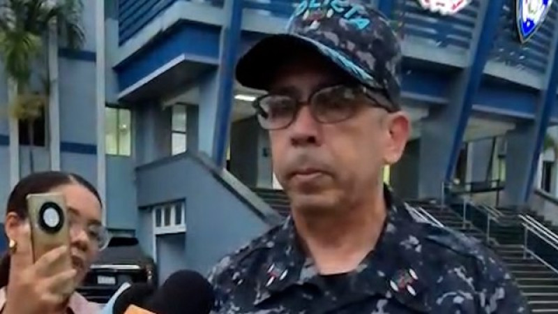 Interrogan a joven hallada con vida en apartamento donde murieron madre e hijo en Piantini