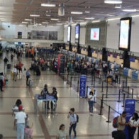 Venezolanos buscan rutas alternas para regresar a su país
