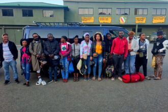 Ejército intercepta cuatro vehículos con 29 haitianos indocumentados en Constanza