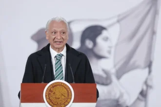 Exdirector de Pemex es denunciado por presunta violencia doméstica en México