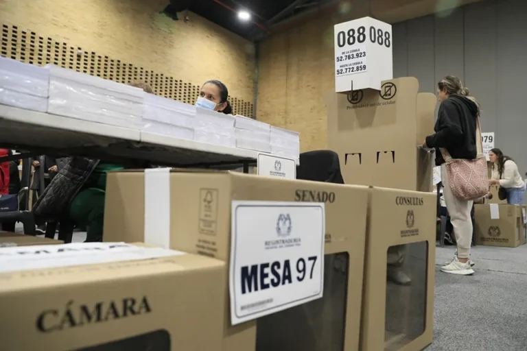 Más de 308 mil colombianos en España están llamados a las urnas para elegir presidente