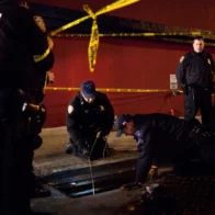 NYPD investiga extraños ingresos a alcantarillas en Brooklyn;