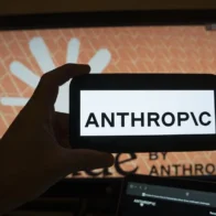 Anthropic advierte sobre la “automejora” de la IA y propone una “pausa” global