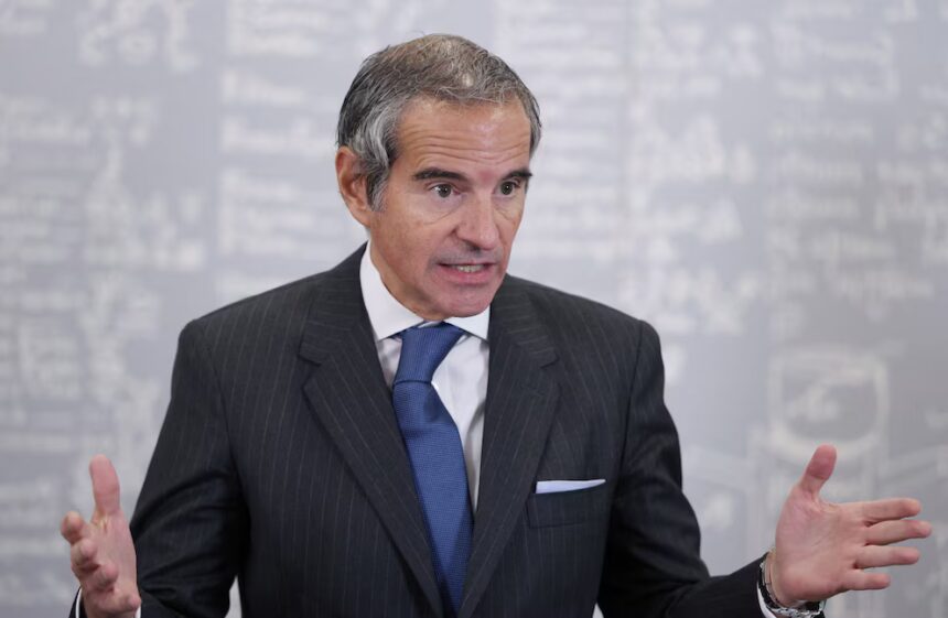 El jefe del OIEA advirtió que retirar las reservas de uranio enriquecido de Irán requerirá una compleja operación técnica