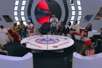 Elvis Martínez será el próximo artista invitado de “El Planeta de Alofoke”, anuncia Santiago Matías ante más de 2.5 millones de espectadores