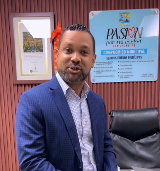 Alcalde de Las Terrenas rompe el silencio: “No hay ni habrá playas privadas en nuestro municipio”