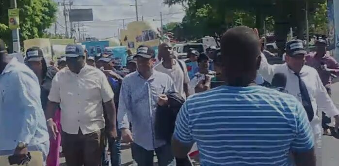 Derechos humanos y sociedad civil marchan en San Pedro de Macorís por muerte de joven
