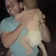 Bebé es rescatado con vida entre escombros tras tragedia en Venezuela
