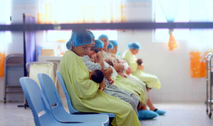 Autoridades de salud reportan reducción en mortalidad materna e infantil