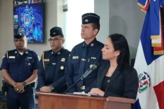 Gobierno decidirá si flexibiliza medidas migratorias para venezolanos en RD