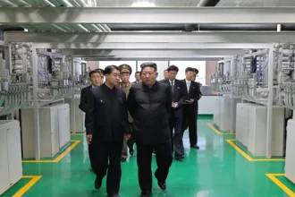 Kim Jong-un aboga por una expansión «exponencial» del arsenal atómico de Corea del Norte