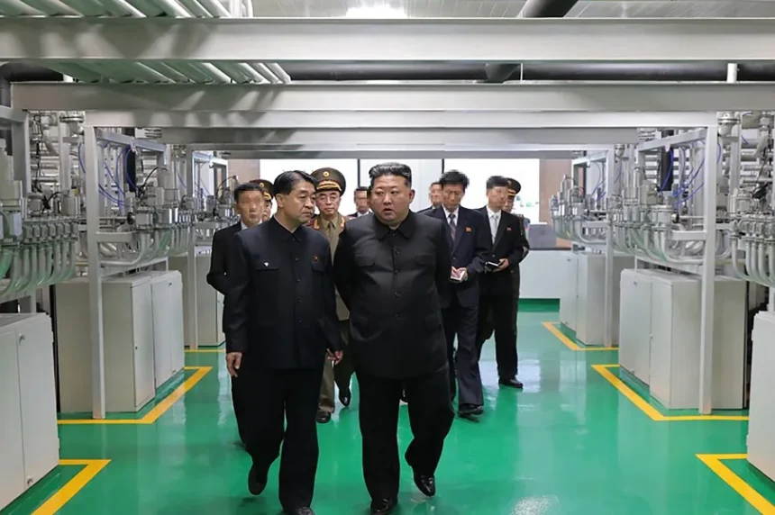 Kim Jong-un aboga por una expansión «exponencial» del arsenal atómico de Corea del Norte
