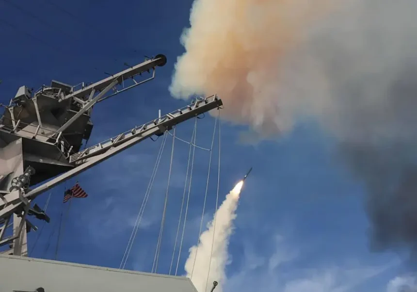 EE.UU. derriba cuatro drones iraníes y destruye radares en el estrecho de Ormuz