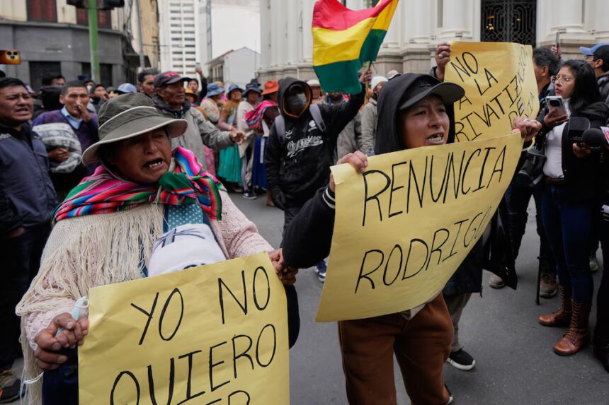 Crisis en Bolivia: los bloqueos ya causaron cinco muertos y mantienen aisladas a La Paz y El Alto
