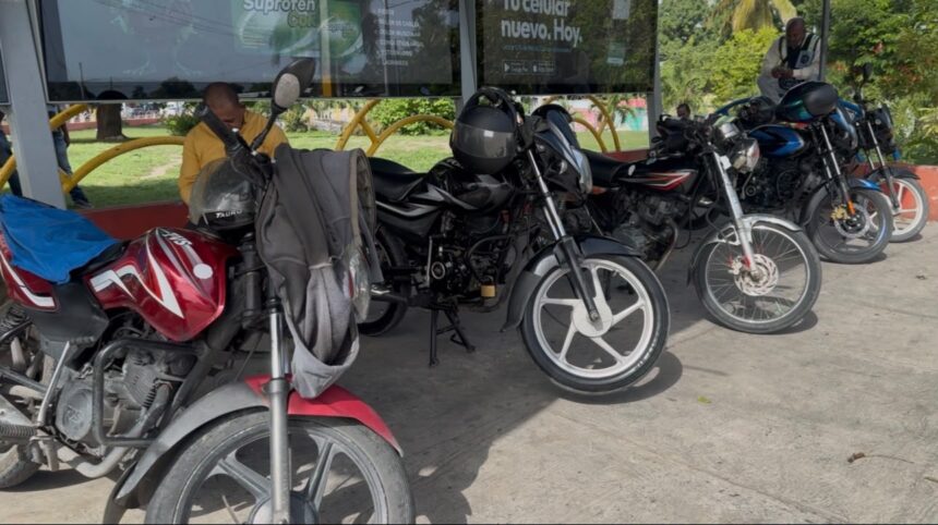 Autoridades coordinan estrategia conjunta para regularizar paradas de motoconchistas