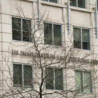 Trump nomina a un expolicía para dirigir el ICE, la agencia encargada del control migratorio