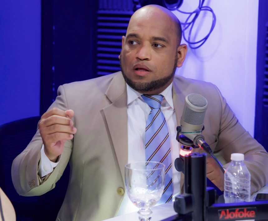 Jonatan Familia elogia el "modelo de orden" de la Policía Municipal de SDE