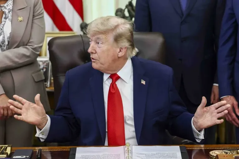Trump anuncia que este domingo se firmará el acuerdo con Irán para poner fin a la guerra