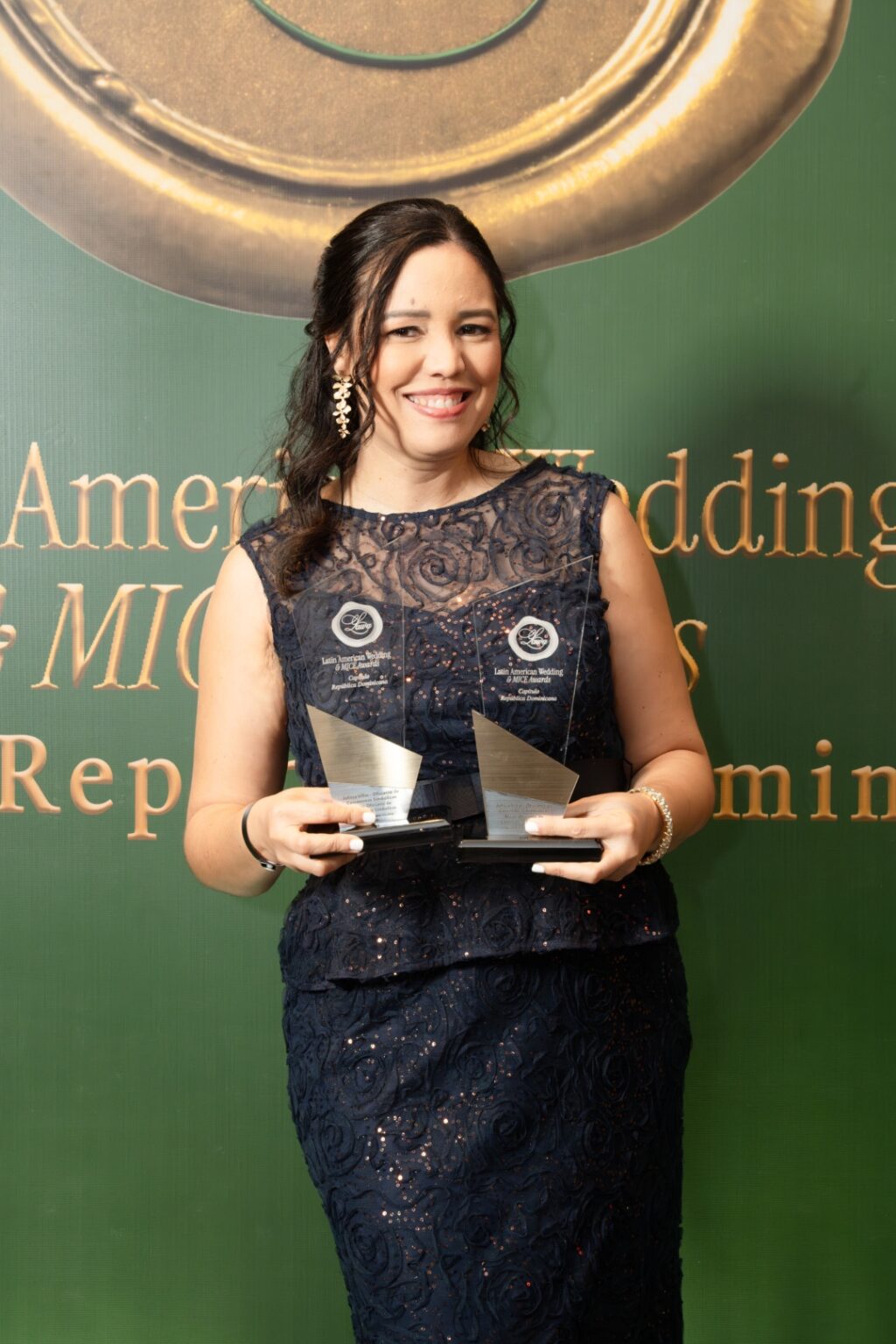 Julissa Villar es reconocida como Mejor Oficiante de Ceremonias Simbólicas de RD en los Premios LAWA 2026