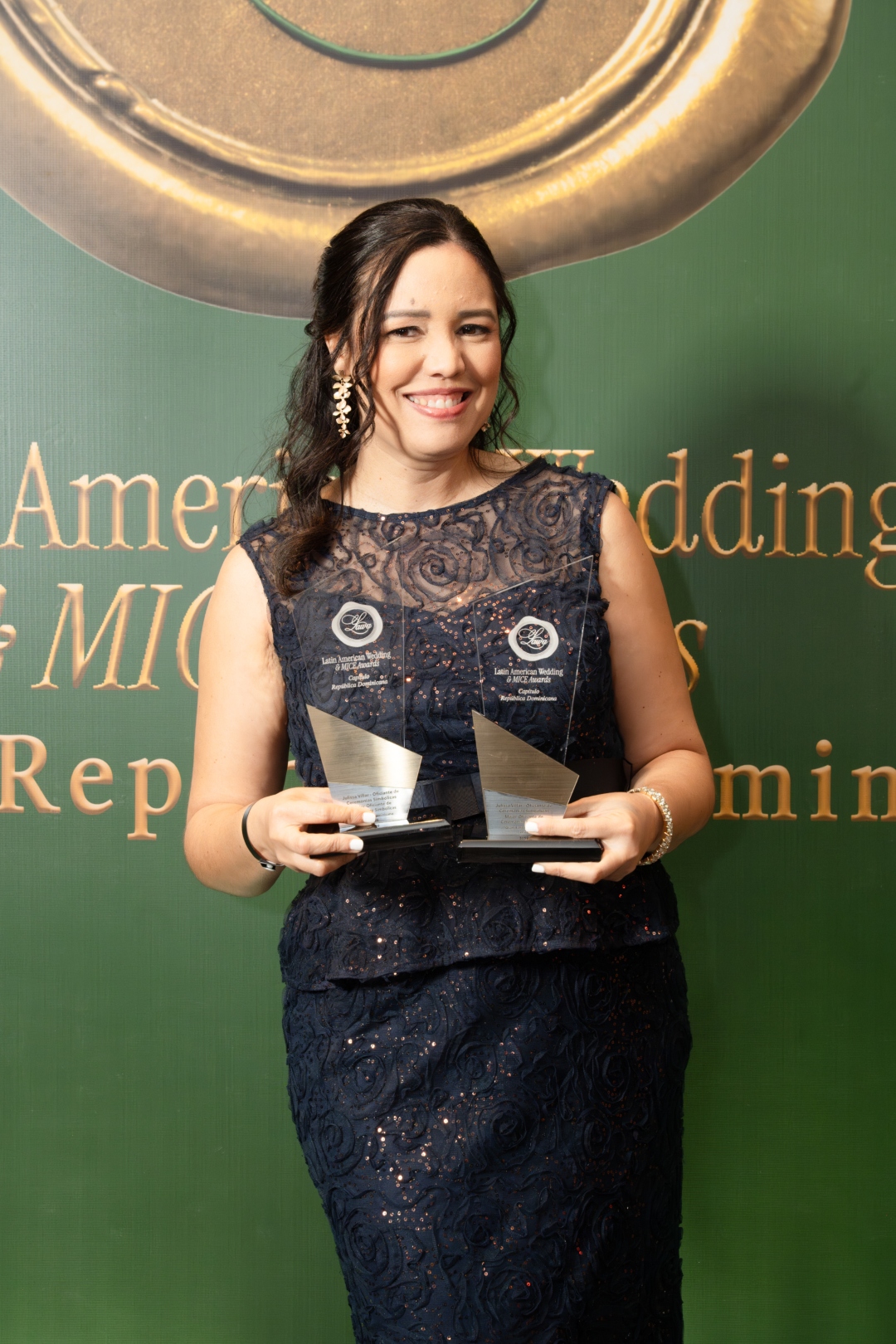 Julissa Villar es reconocida como Mejor Oficiante de Ceremonias Simbólicas de RD en los Premios LAWA 2026