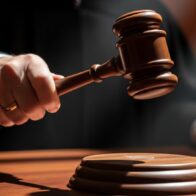 Hito legal: abogado de IA gana un caso en tribunal de Reino Unido