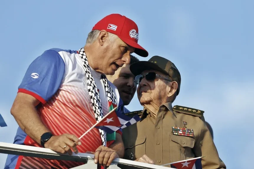Estados Unidos impone sanciones financieras al presidente de Cuba y a un hijo de Raúl Castro