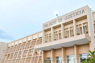 Veinte años de prisión para mujer que mató a su pareja en Montecristi