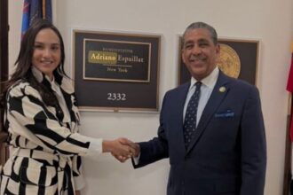 D’Oleo resalta liderazgo de Adriano Espaillat en la defensa de los dominicanos en el exterior