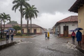 Suspenden navegación en Caribe nicaragüense por onda tropical