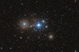 Astrónomos investigan una explosión inusual: una estrella podría haberse autodestruido sin dejar rastro