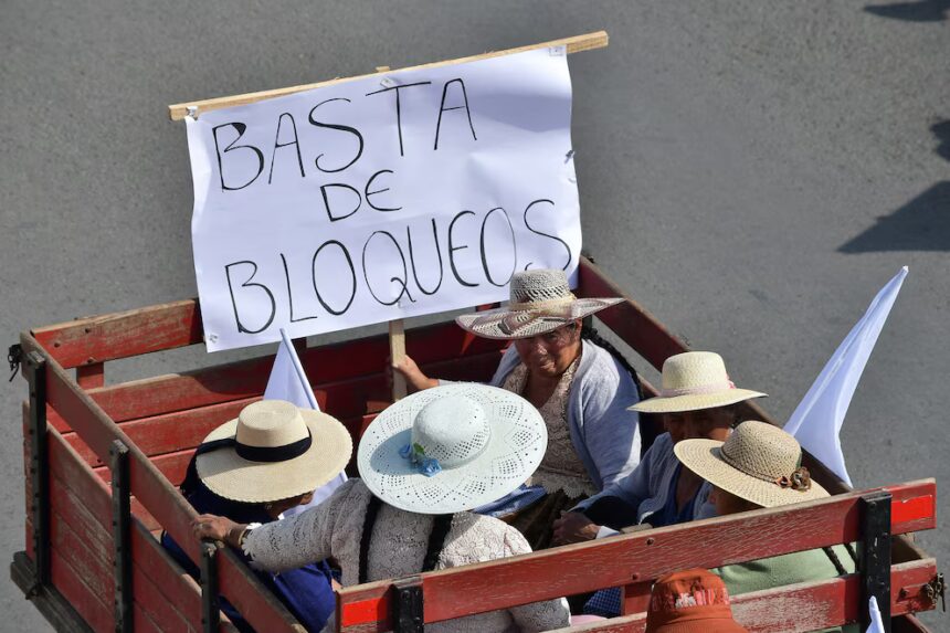Crece el rechazo a los bloqueos en Bolivia: murió una niña con cáncer que no pudo llegar a La Paz para recibir quimioterapia
