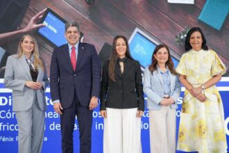 Mónica Ceballos, José Luis Ventura, Fénix Pérez, Rebeca Meléndez y Victoria Thomas.
